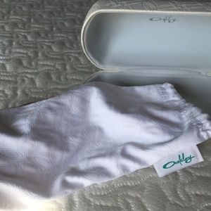 Authentic Oakley Sunglasses Case with Cloth